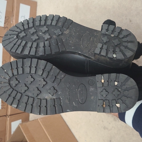 Moncler Ribbed Rubber Boots - Picture 11 of 12